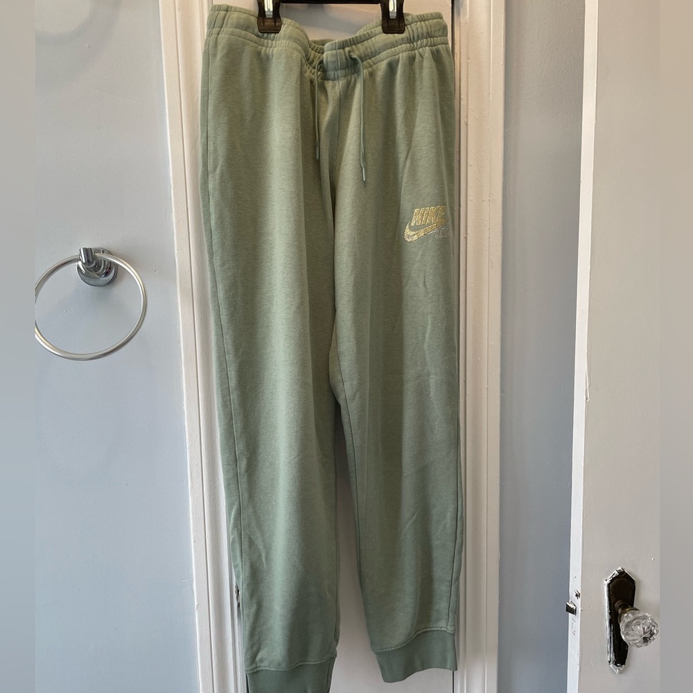 Nike Women’s Green Joggers